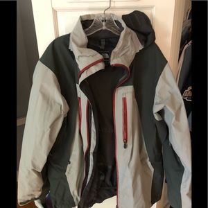 Men’s Large Northface Summit Series Skiing Jacket